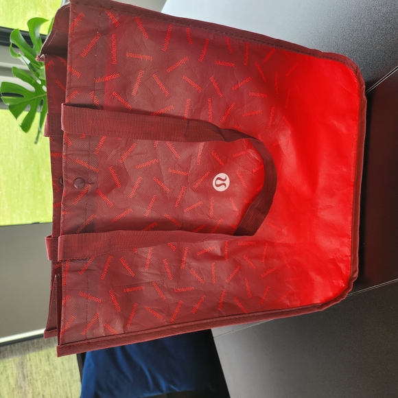 Lululemon Athletica Red Geometric Tote Bag - Picture 3 of 5